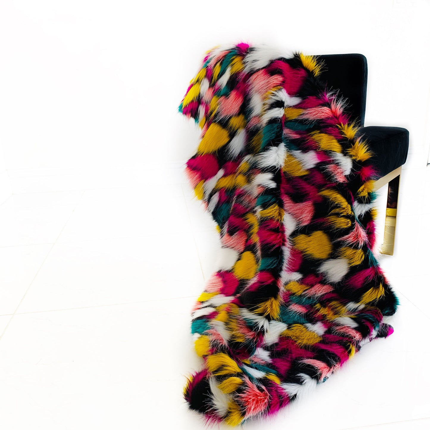 Amazonian Bird Luxury Fur Blanket (Purple, Yellow, Black MIX)